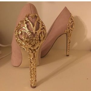 DEADSTOCK gold sarina designer heels